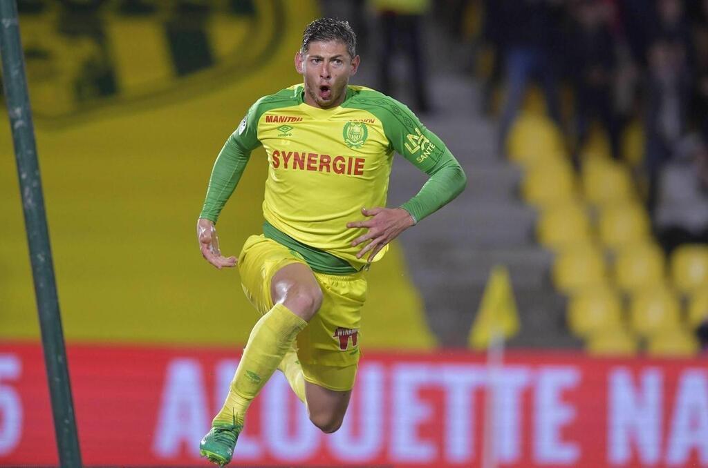 Cardiff City tem de pagar seis milhões de euros ao Nantes por Emiliano Sala  - SIC Notícias