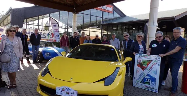 photo  le programme et les invités des r’hunaudières 2023 ont été dévoilés avec les élus, les organisateurs et guy prat à droite, parrain de la septième édition.  &copy;  le maine libre 