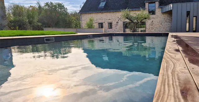 photo néréides piscines : constructeur de piscine et aménagements paysagers de qualité &copy; néréides piscines