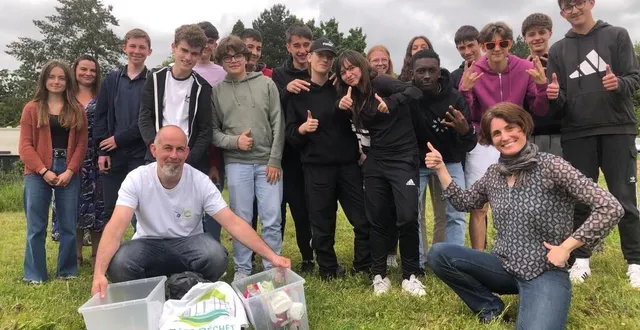 photo  angers, lycée bergson, le 15 mai 2023. la classe de seconde 3 a été sensibilisée au zéro déchet par lionel chery et sa compagne de l’association zéro déchet angers.  &copy;  co 
