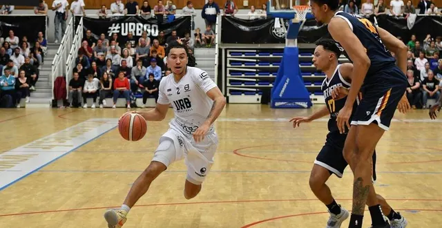 photo  harvey gauthier et les rennais ont craqué dans le troisième quart-temps.  &copy;  clotilde briand 