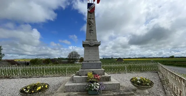 photo  le monument aux morts de courteille, entre putanges et argentan.  &copy;  ouest-france 