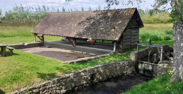 photo  le lavoir de saint-biez-en-belin, un patrimoine de la commune.  &copy;  le maine libre 