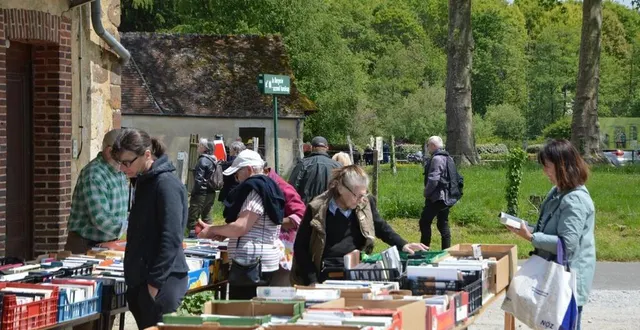 photo  samedi et dimanche, les amis de la bergerie ont organisé une braderie.  &copy;  ouest-france 