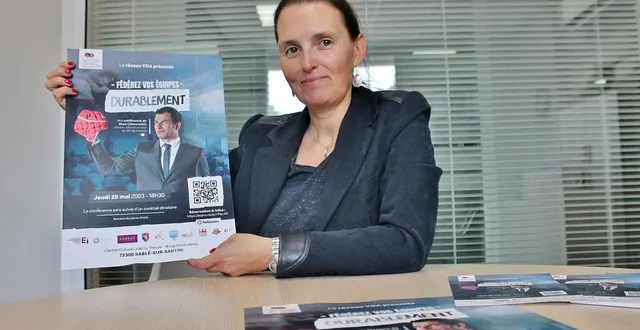 photo  valérie couasnon, responsable de l’agence mma de sablé et trésorière du réseau vda, avec l’affiche de l’événement.   &copy;  ouest-france 