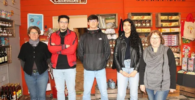 photo  nathalie hobbs, lukas toreau, rafaël fernandez, inès sadkaoui et sandrine hammonds.  &copy;  ouest-france 