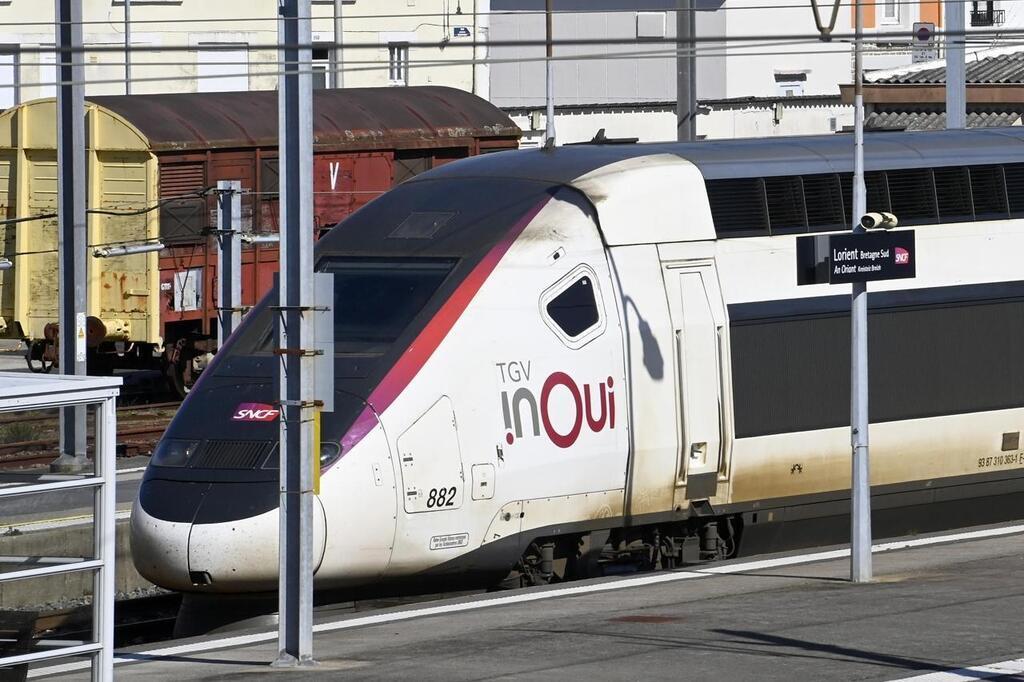 Les mythiques TGV bleus et gris vont bientôt disparaître après 34 ans de  service 