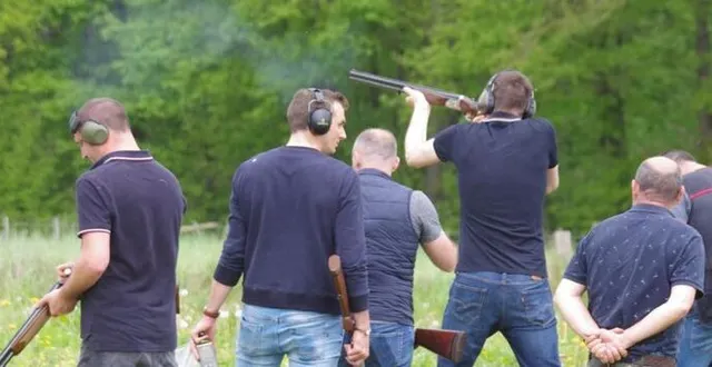 photo  beaucoup de participants au ball-trap.  &copy;  le maine libre 