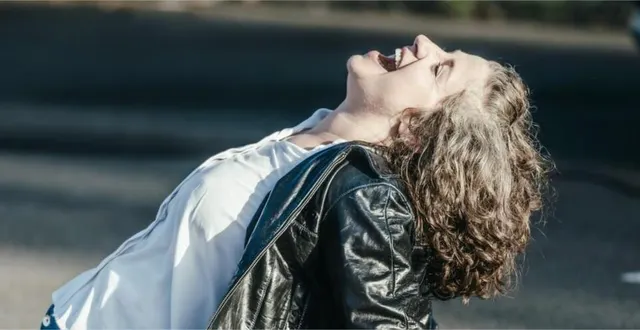 photo  marjorie kellen, également à l’origine de « chantal, hommage à johnny ». le spectacle sera présenté à partir de ce mercredi 24 mai 2023 dans plusieurs communes de la sarthe.  &copy;  julien leguay 