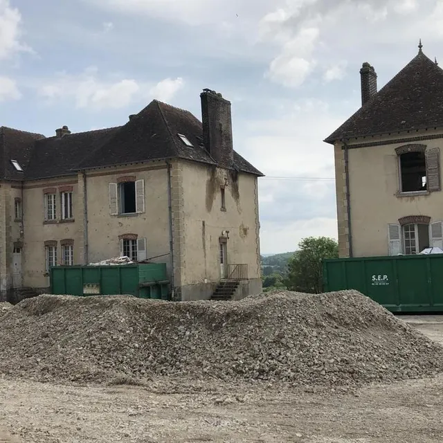 photo le pin-au-haras : la cité pontavice est en travaux.  ©  ouest-france