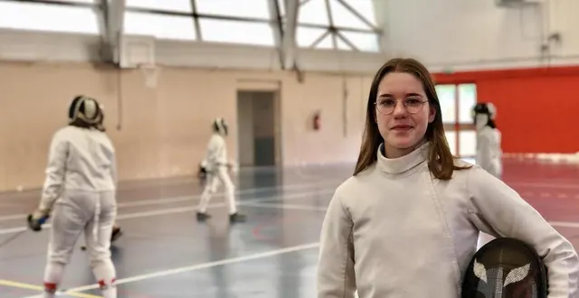 photo  maëline chaussard, médaillée de bronze aux championnats de france d’escrime, s’entraîne deux fois par semaine au club de damigny.  &copy;  ouest-france 