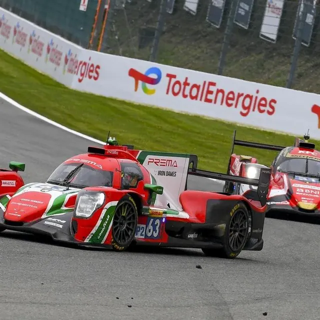 photo les pilotes peuvent perdre jusqu’à 2 kg lors d’un long relais, principalement de l’eau. ici la prema racing n° 63 sur laquelle doriane pin est engagé en championnat du monde d’endurance (wec) 2023.  ©  le maine libre – yvon loue