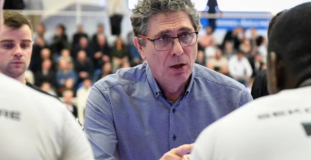 photo  pascal thibaud restera-t-il une treizième saison à rennes ?  &copy;  jocelyne régent 