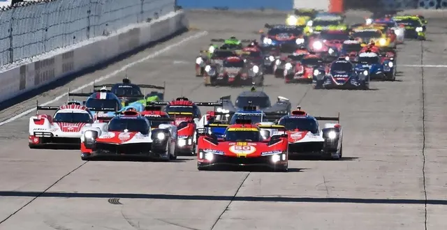 photo  les hypercars au départ des 12 heures de sebring.  &copy;  franck dubray / ouest france 