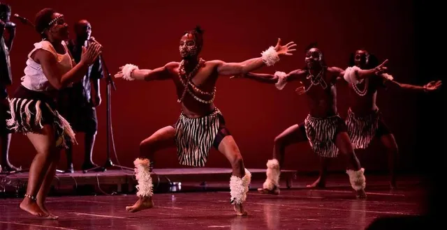 photo  le groupe du kenya, wana mziki africa, participe au 31e festival folklores du monde à alençon, du 7 au 14 juillet 2023.  &copy;  wana mziki africa 