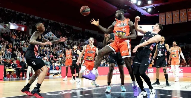 photo  le msb a annoncé la prolongation de son intérieur williams narace, ce vendredi 26 mai, pour une saison supplémentaire, soit jusqu’en 2025.  &copy;  photo : dominique breugnot 