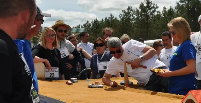 photo  les 24 heures de la bille, un rendez-vous incontournable de saint-mars-de-locquenay, et qui existe depuis 2003.  &copy;  archives le maine libre 