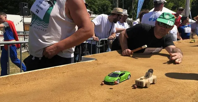 photo  casquette obligatoire ce samedi 27 mai 2023, pour éviter le coup de chaud aux 24 heures de la bille, à saint-mars-de-locquenay (sarthe).  &copy;  ouest-france 