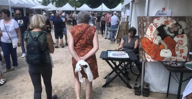 photo  le mans, dimanche 28 mai 2023. les amateurs d’art et de littérature, mais aussi les curieux, ont trouvé leur compte au parc monod ce dimanche.  &copy;  le maine libre 