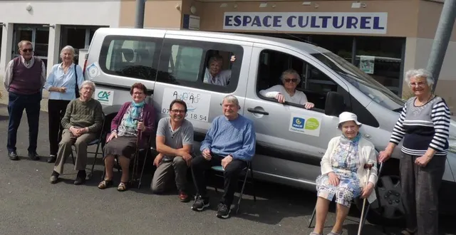 photo  l’association abord’âge a acheté un minibus afin d’être indépendante dans ses déplacements et activités sur le territoire.  &copy;  ouest-france 