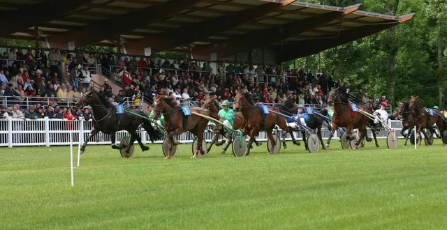 photo  sept courses de trot monté sont programmées à mamers, ce lundi. en clôture de la réunion, un peu plus insolite, une course de percherons.  &copy;  archives le maine libre 