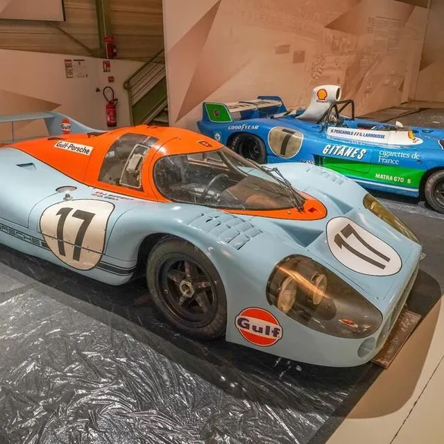 photo ici, la porsche 917 du musée, avec à ses côtés, une des trois matra lauréates des 24 heures du mans.  ©  ouest-france