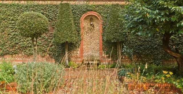 photo  le jardin à l’italienne vu par le photographe illès sarkantyu.  &copy;  le maine libre 