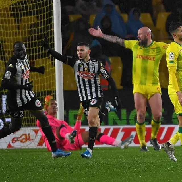 photo nantes, le 21 décembre 2019. le sco met fin à 52 ans de malédiction sur la pelouse nantaise en ligue 1 en s’imposant 1-2.  ©  archives afp