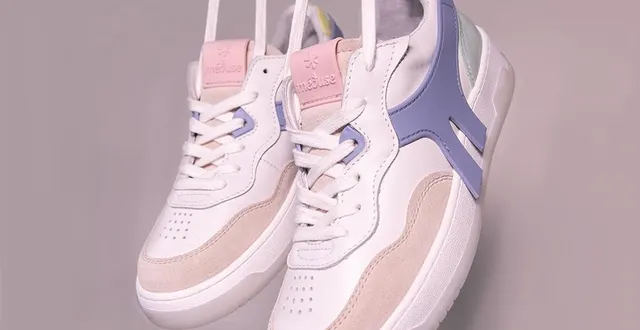 photo  cette première paire de sneakers signée méduse est made in france.  &copy;  humeau-beaupréau 