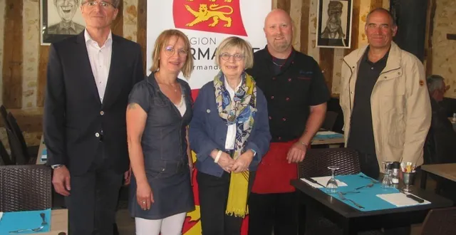 photo  de gauche à droite : laurent marting, sandrine (le saint-andré), élisabeth josset, david pottier (le saint-andré), didier duvaldestin.  &copy;  ouest-france 