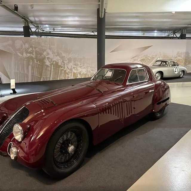photo l'alfa romeo8c 2900 b coupé touring speciale de raymond sommer.  ©  ouest-france
