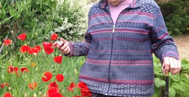 photo  marie-noël ouvre le jardind’un ancien valet de louis xiii et louis xiv.  &copy;  le maine libre 