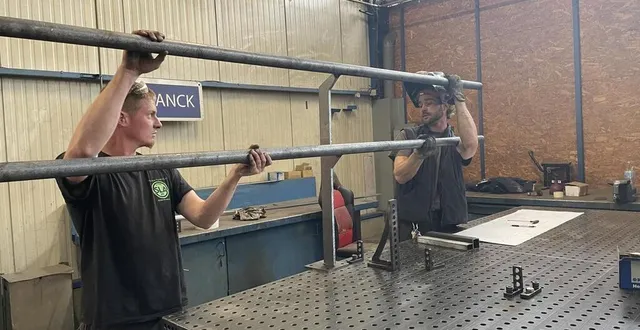 photo  métal services fabrique des garde-corps, pour les quais de gare par exemple.  &copy;  le maine libre 