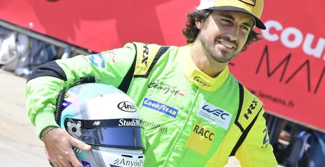 photo  albert costa, tout sourire, au moment du pesage, vendredi 2 juin.  &copy;  photo : vincent michel / ouest-france 