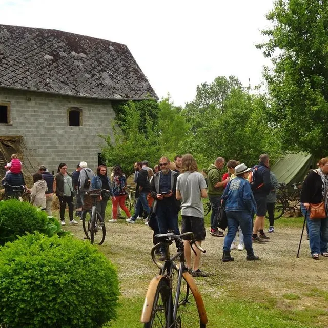 photo beaucoup de visiteurs étaient venus découvrir le manoir de donville et ses nombreuses animations, lors du 78e anniversaire du débarquement.  ©  archives ouest-france