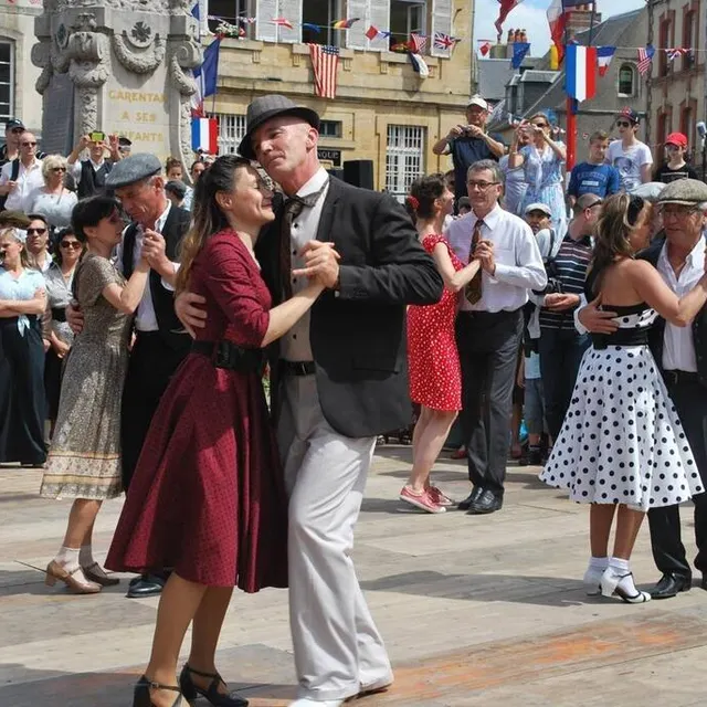 photo de nombreux bals et concerts en tenues d’époque rythmeront les festivités du 79e anniversaire du débarquement.  ©  archives ouest-france