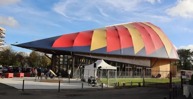 photo  après deux ans de travaux, le chapiteau permanent du plongeoir – cité du cirque, au mans (sarthe), situé aux sablons, a été officiellement inauguré le 10 novembre 2022. il est désormais labellisé pôle national du cirque.  &copy;   ouest-france 