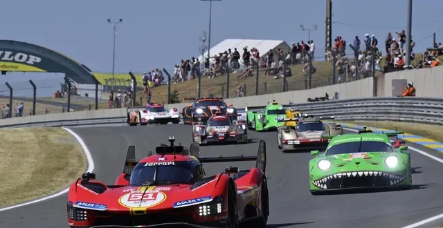 photo  en piste, la ferrari n°51 a été la plus rapide. mais chacun semble s’être gardé de montrer son plein potentiel lors de la journée test.  &copy;  vincent michel / ouest-france 