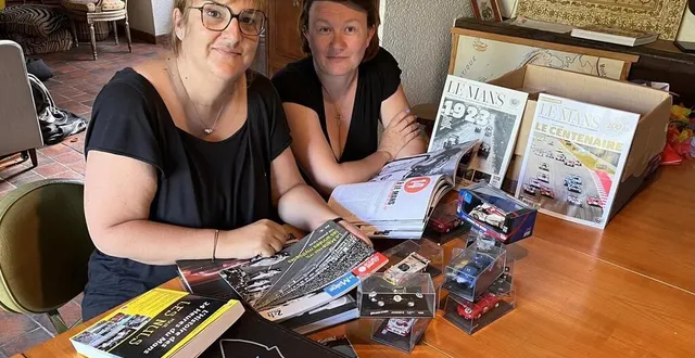 photo  alexandra serrare et yveline guideau peaufinent l’exposition sur les 24 heures du mans.  &copy;  ouest-france 