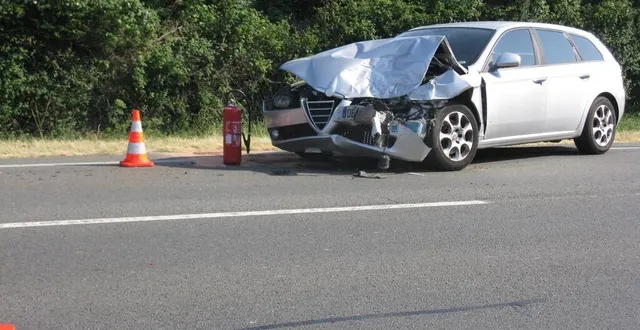 photo  l’accident a fait deux blessés selon les sapeurs-pompiers.  &copy;  ouest-france 