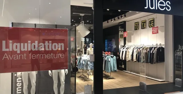 photo  la boutique jules du centre jacobins dans le centre-ville du mans fermera quand le stock sera liquidé.  &copy;  le maine libre 