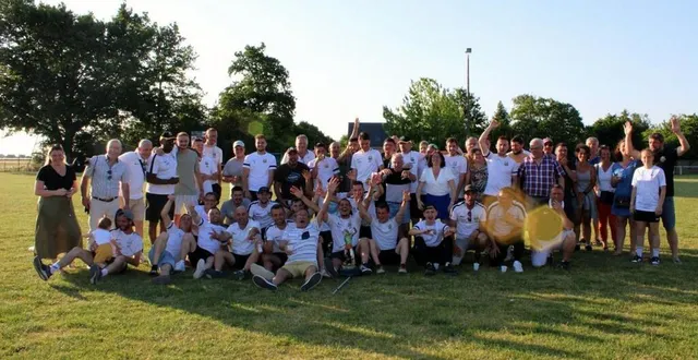 photo  c’était la joie pour fêter cette montée.  &copy;  le maine libre 