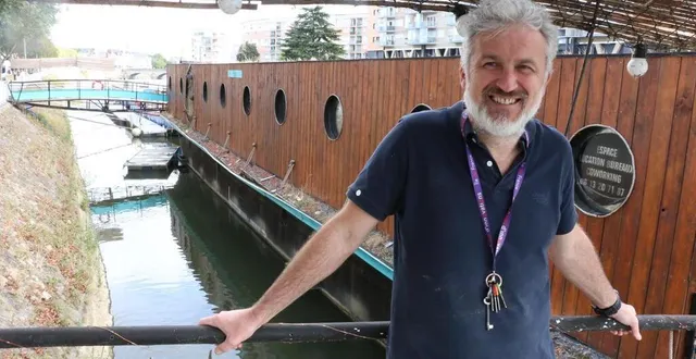 photo  eddy juré, propriétaire de la péniche la piraterie, ex le marin’s.  &copy;  ouest-france 