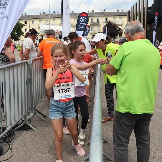 photo une médaille a été offerte à chaque participant par argentan intercom.  ©  ouest-france