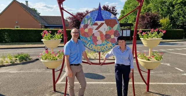 photo  vincent godefroy et josette trémier, les adjoints, en charge de lombr’en fête  &copy;  ouest-france 