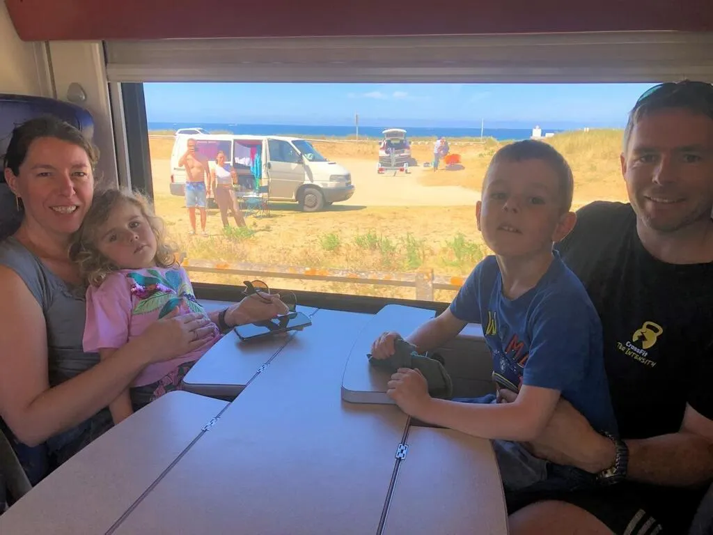 REPORTAGE. On a embarqué à bord du TireBouchon, le petit train de l’été qui relie Auray à Le REPORTAGE. On a embarqué à bord du TireBouchon, le petit train de l’été qui relie Auray à Le