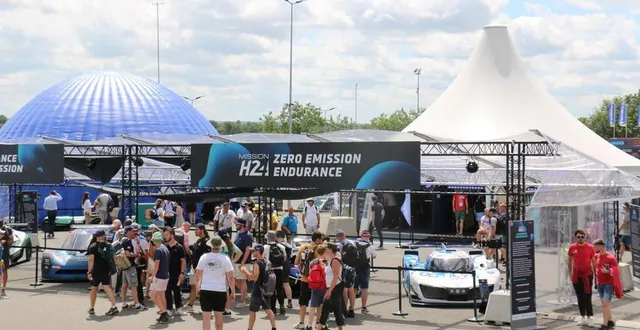 photo  le village «zero emission endurance» sur le circuit des 24 heures du mans 2023.  &copy;  ouest-france 