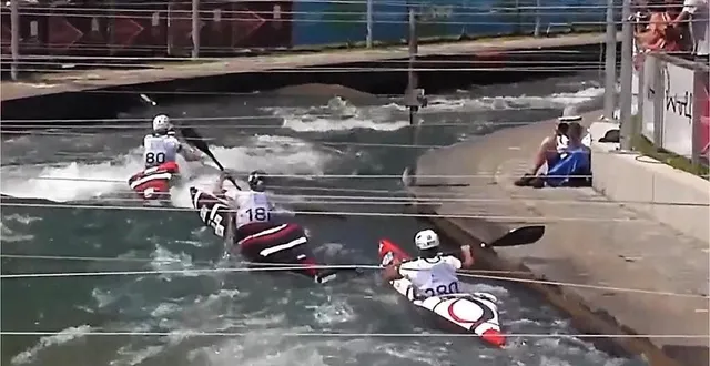 photo  l’équipe de france sur la voie du titre.  &copy;  capture d’écran canoeicf 