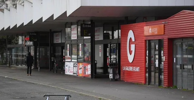 photo  le géant casino de la roseraie à angers deviendra un intermarché en 2026.?  &copy;  archives co – josselin clair 