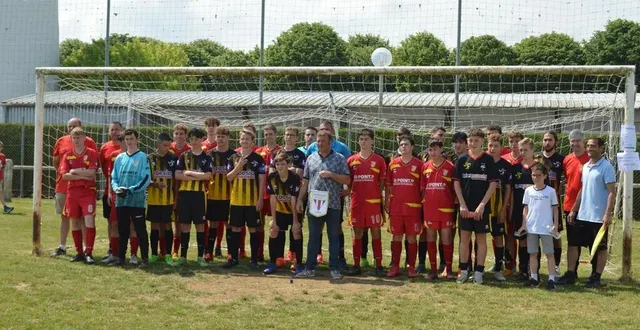 photo  les u15 de la vallée de l’udon ont rencontré ceux de sarceaux, samedi 10 juin 2023.  &copy;  d. r. 